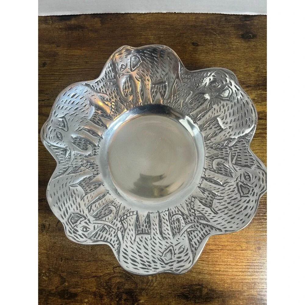 Vintage Hand Hammered Aluminum Elephant Bowl Tray India Safari Decor 9.75”